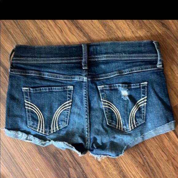 Hollister Denim Shorts - Picture 5 of 5